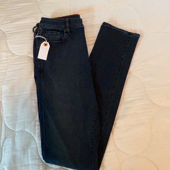 Women’s Raleigh Denim - Picture 2 of 2